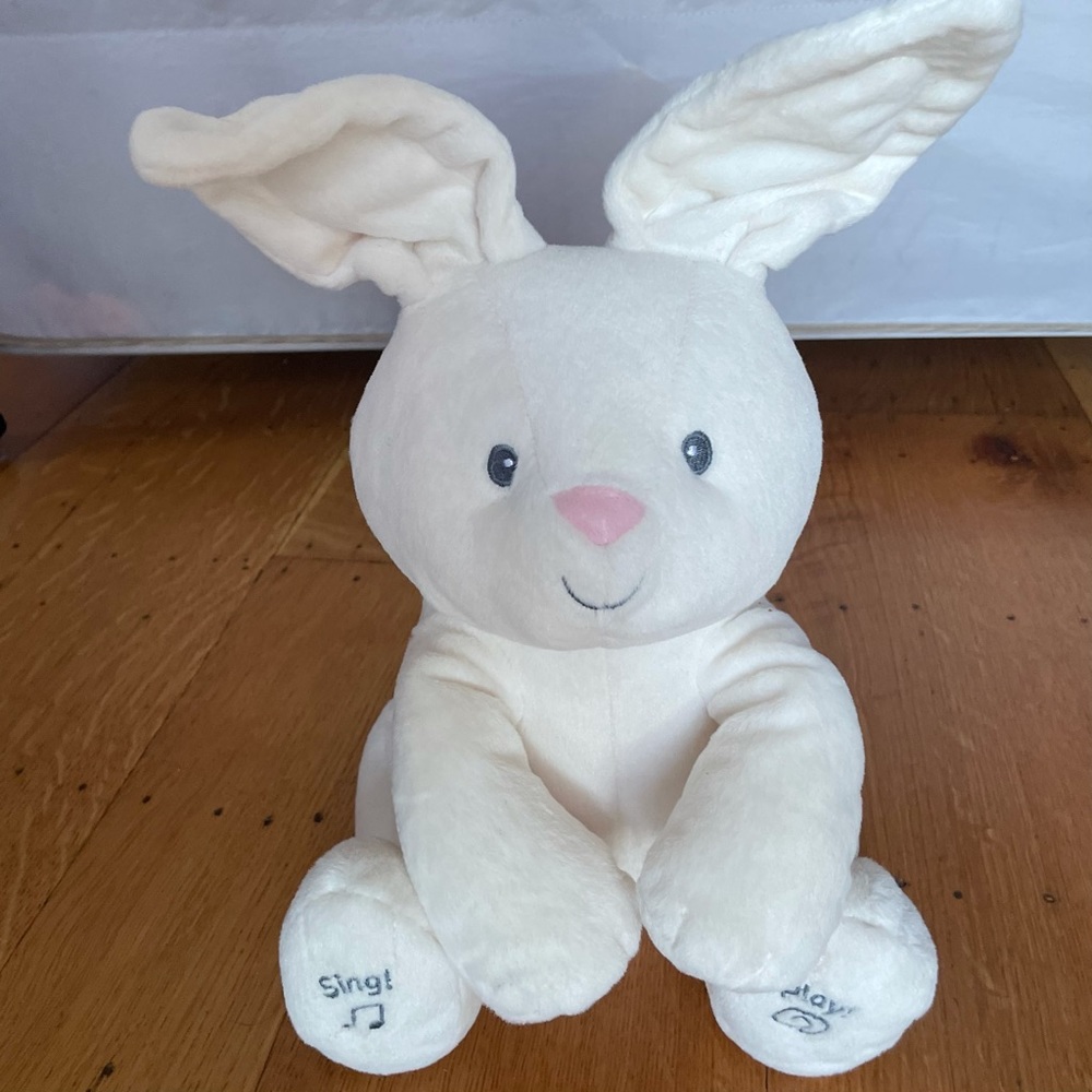 Gund peek-a-boo Flora the bunny